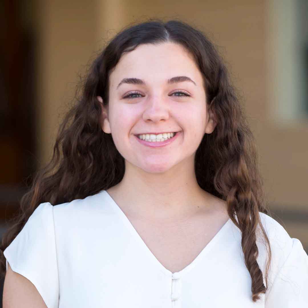 Alana Ginsburg headshot