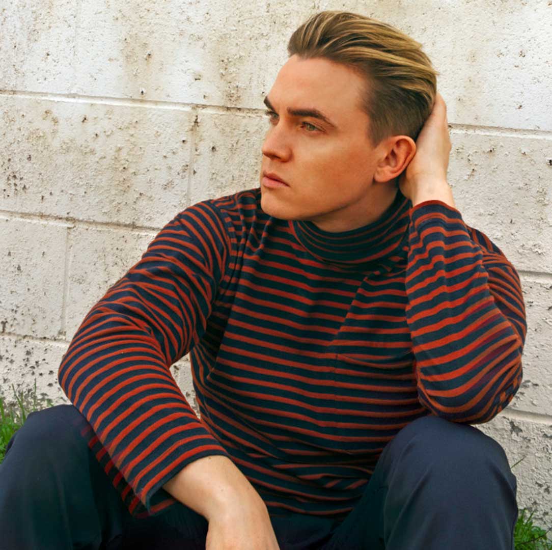 Headshot of singer Jesse McCartney