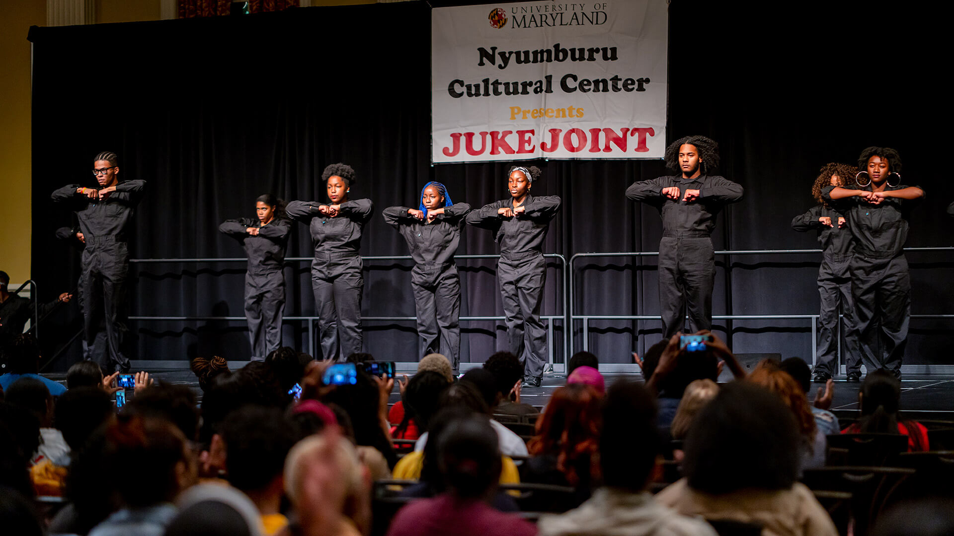 Students perform at Juke Joint
