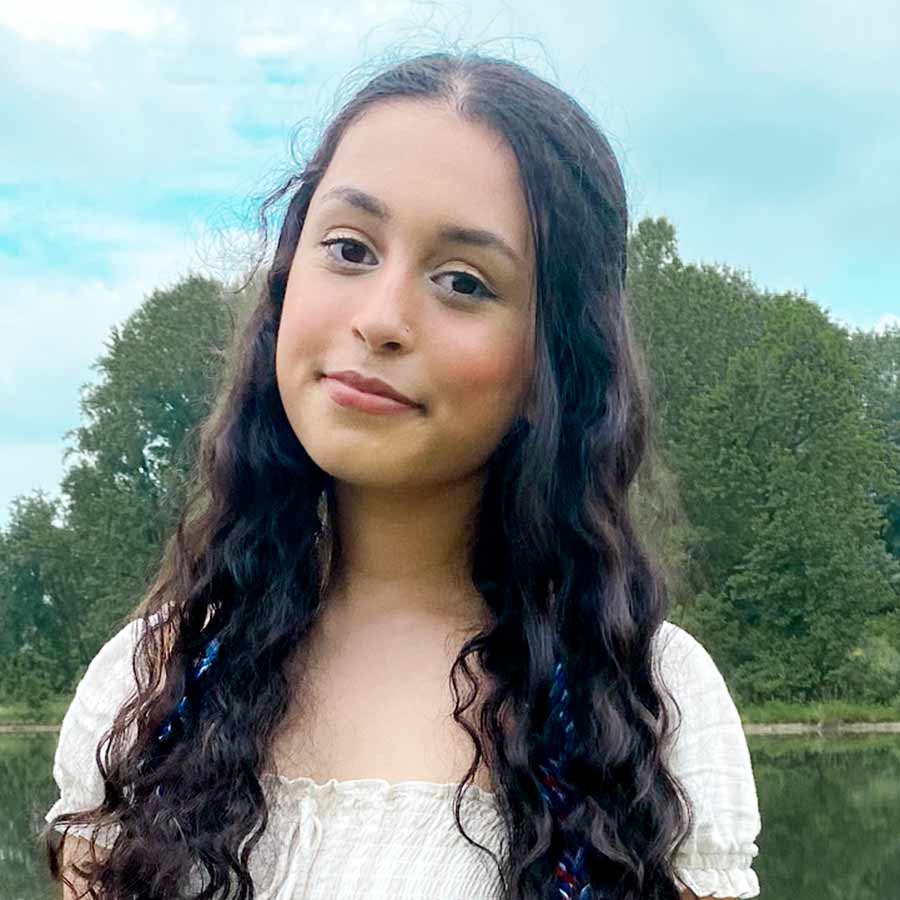 Mariya Ahmed headshot