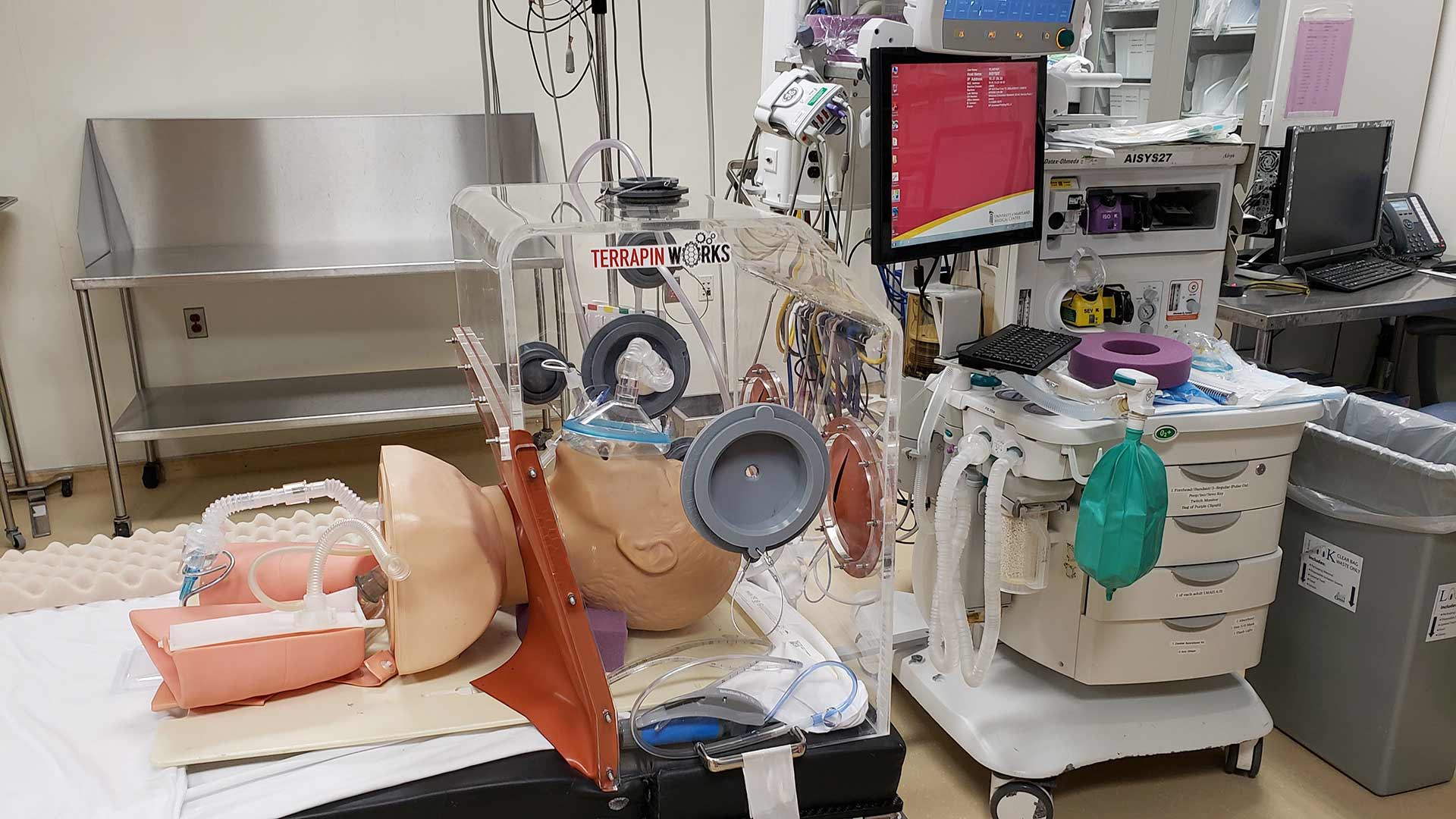 intubation box