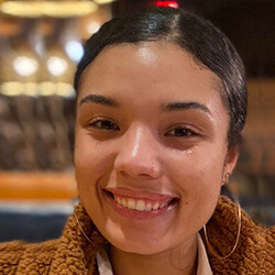 Simone Hughes headshot