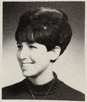 Suzy Grumbacher headshot