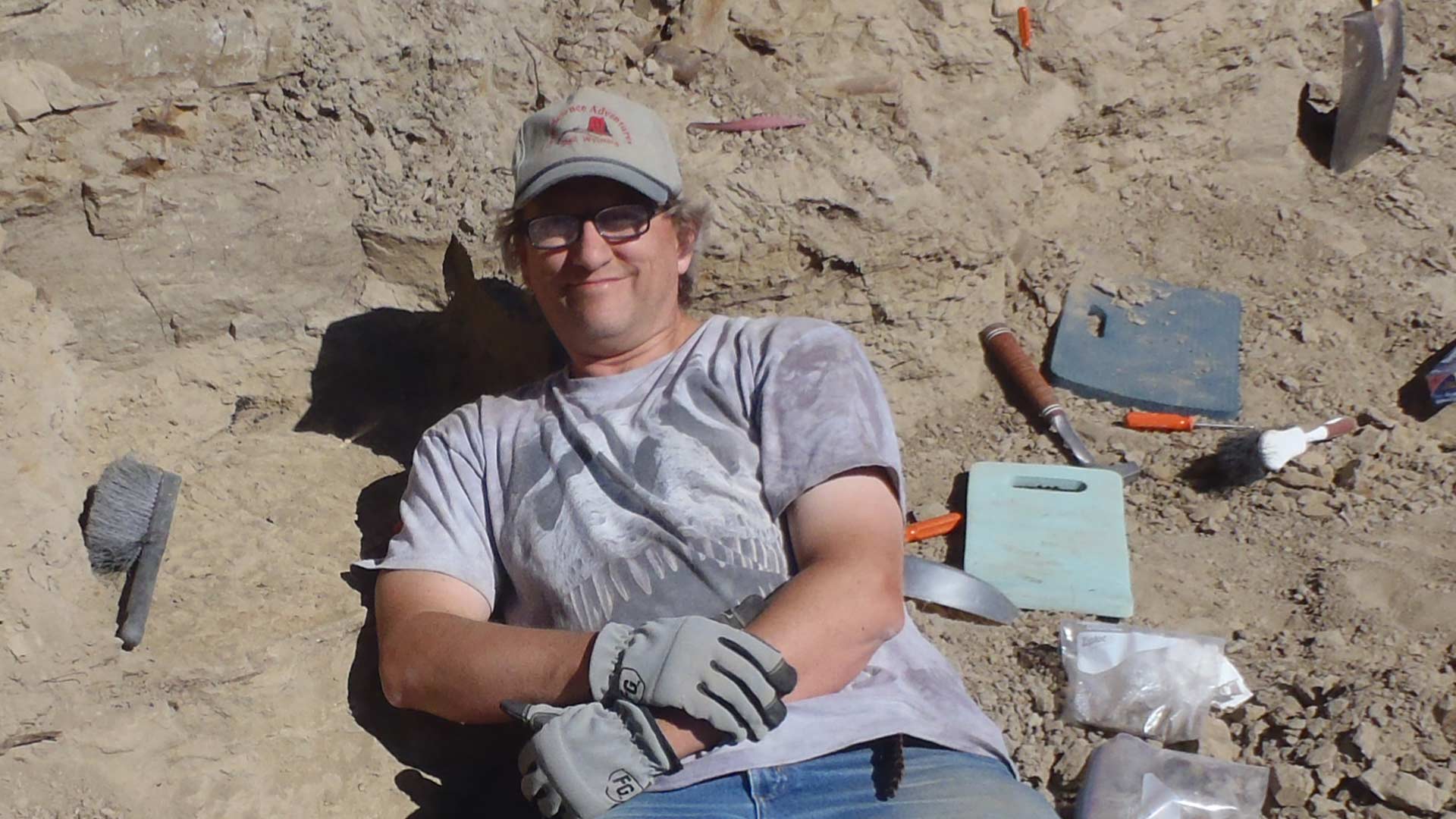 Thomas Holtz in Montana at dig.