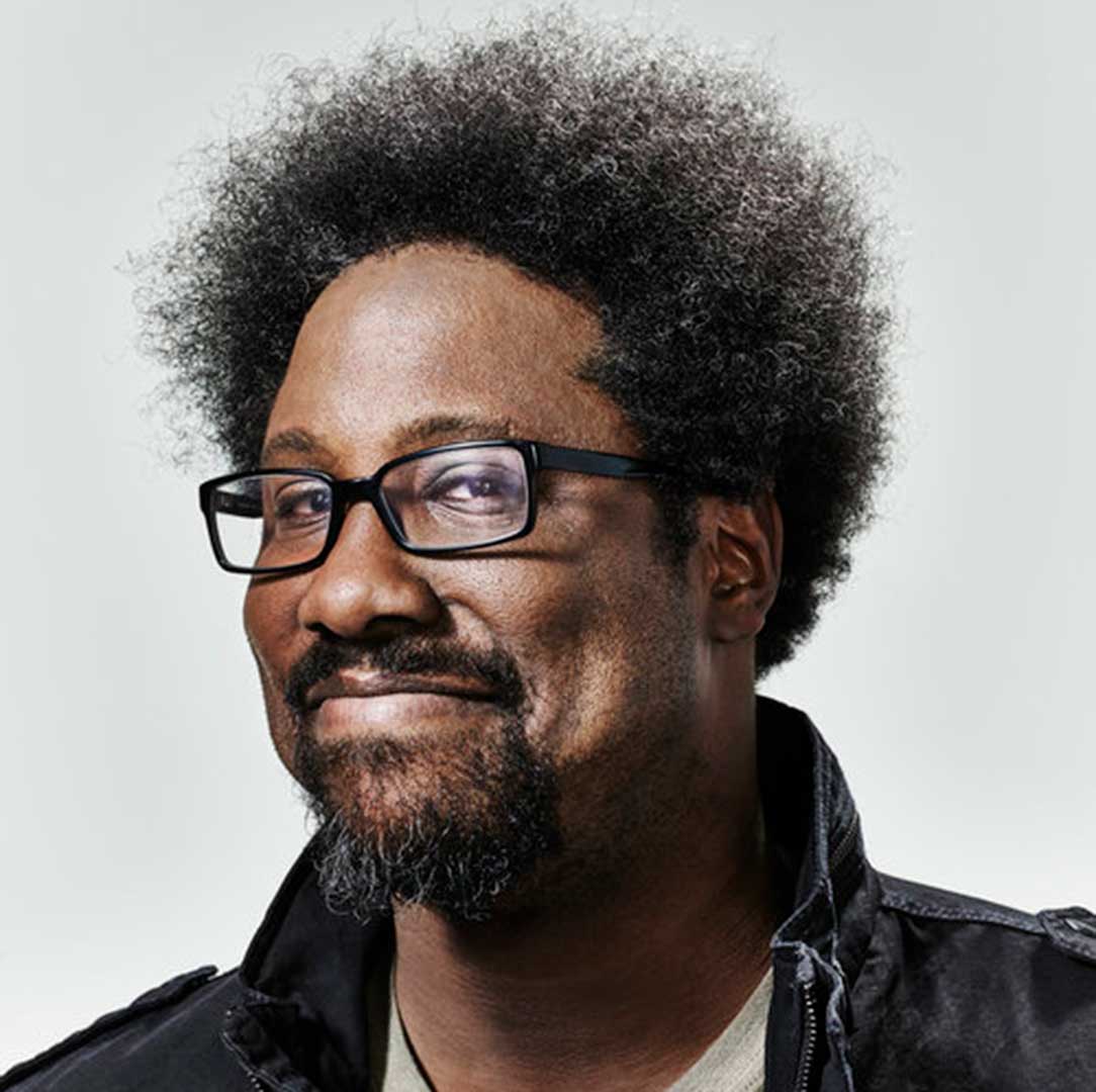 Headshot of comedian W. Kamau Bell